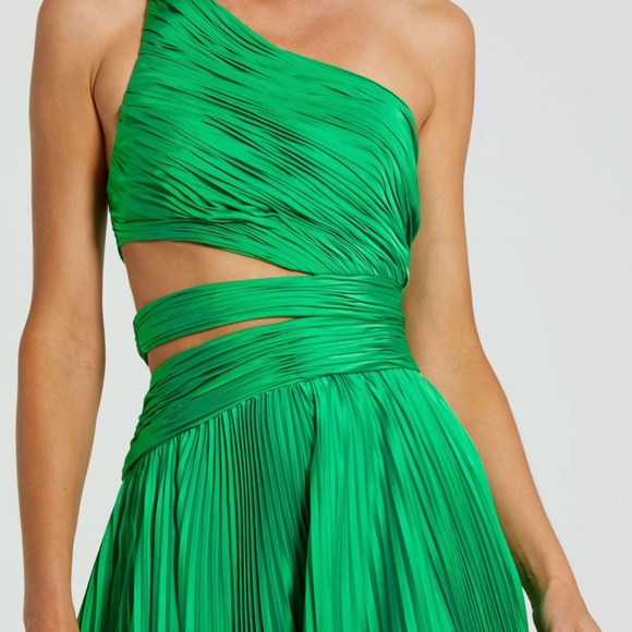 Mac Duggal Dress - Picture 3 of 3